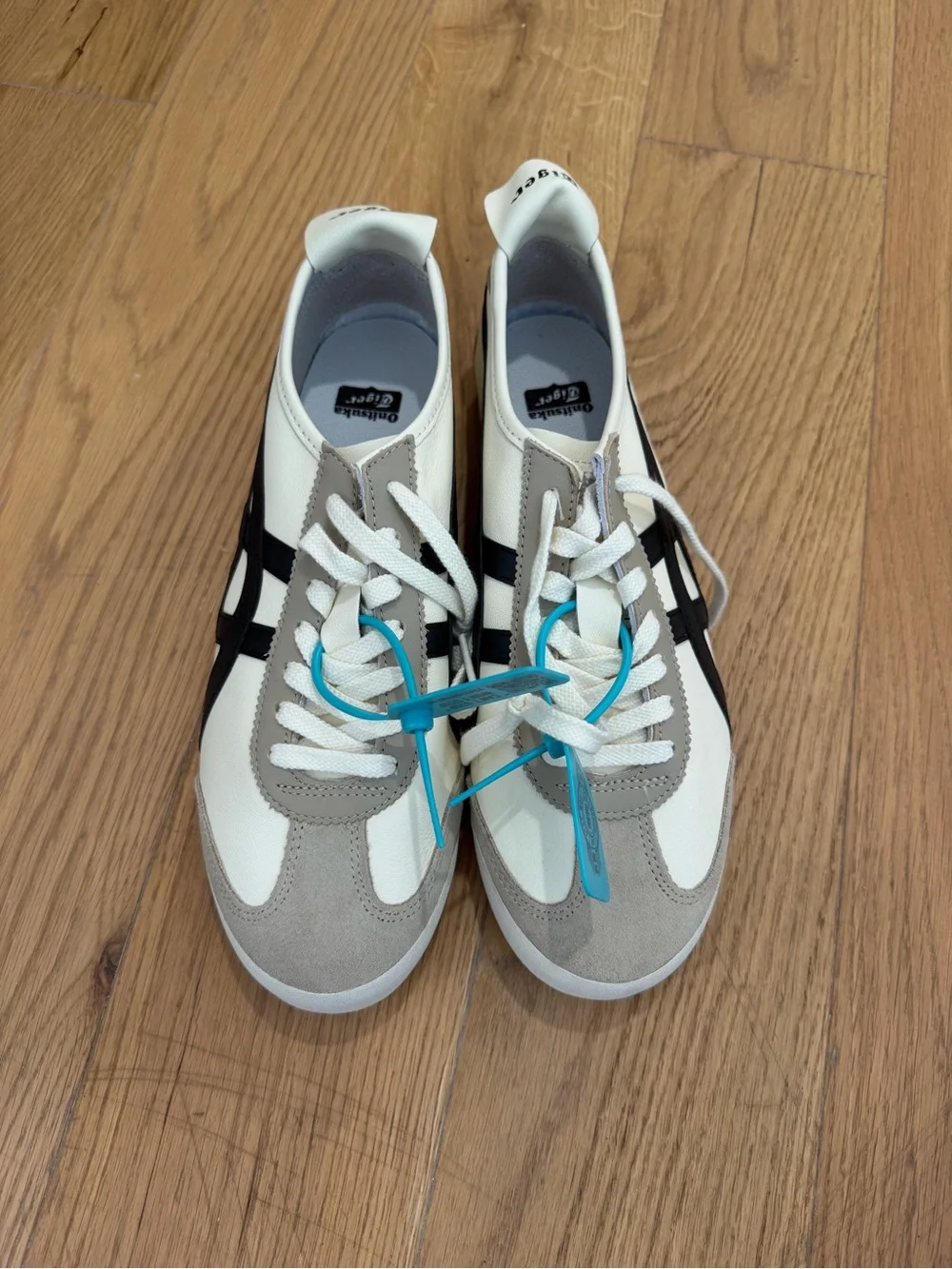 Onitsuka Tiger by Asics Mexico 66 Sneakers in Ivory and Black